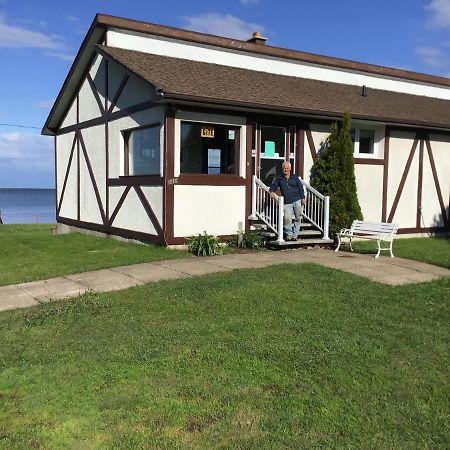 Gite Au Bord De La Baie Bouctouche Exterior foto