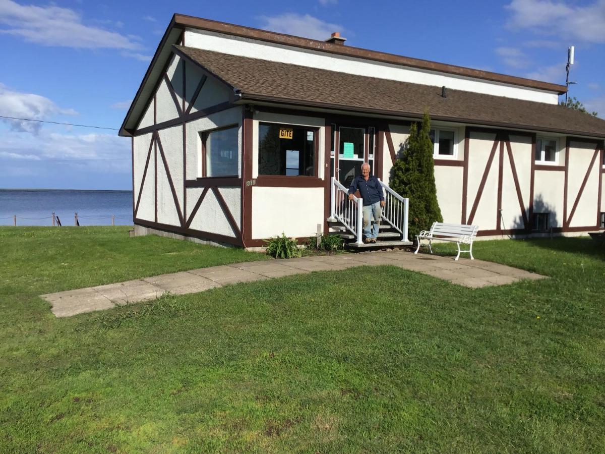 Gite Au Bord De La Baie Bouctouche Exterior foto